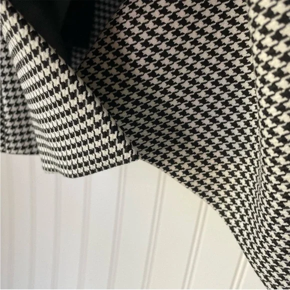 NWT Veronica Beard Cutaway Dickey BlazerIn Black Multi houndstooth Size 2